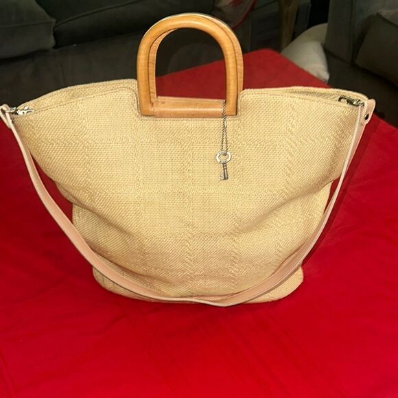 Fossil Elegant Tan Woven Tote Bag with Wooden Handles and Long Strap - Picture 1 of 10